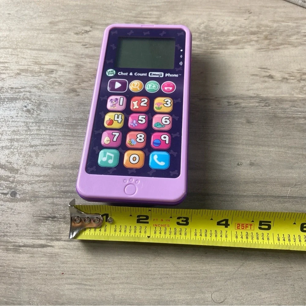 Leap Frog Chat and Count Emoji Phone Purple, Pretend Play,‎ Numbers, Music